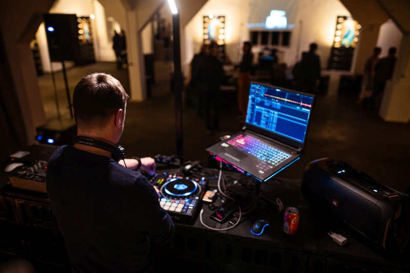 KOMPLEX45 als Club KOMPLEX45 als Club